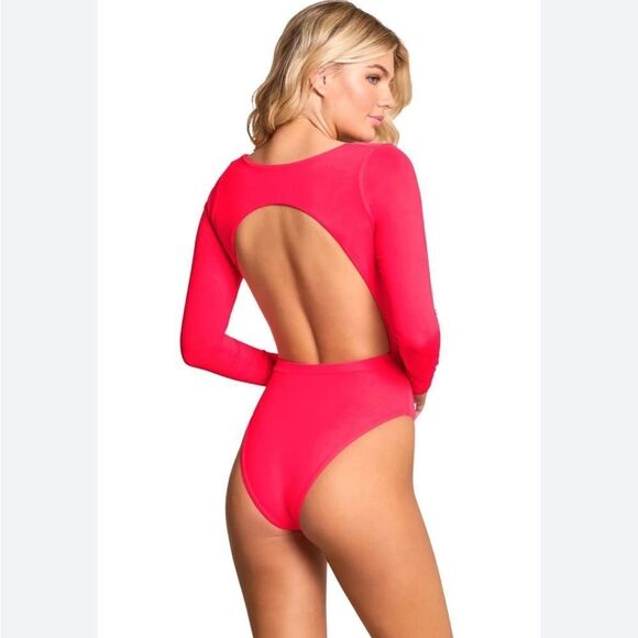 Maaji Cherry Red Rose Long Sleeve Hotsell Surf One Piece sz S NWT $174 - Picture 5 of 6